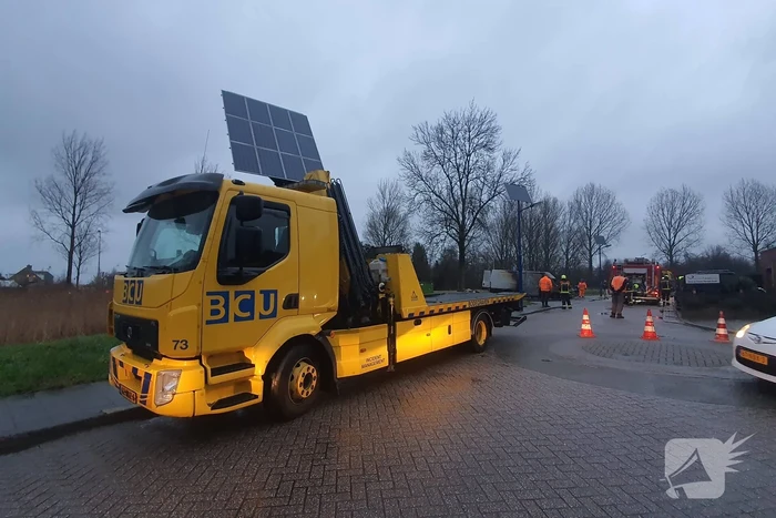 Postpakketten verwoest door brand in bestelbussen
