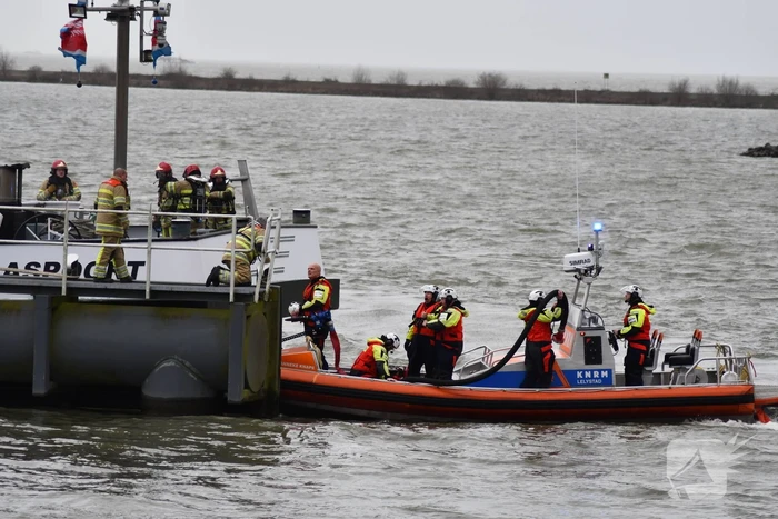 Brand op binnenvaartsschip