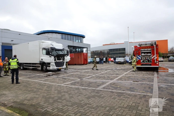 Brand in cabine van vrachtwagen