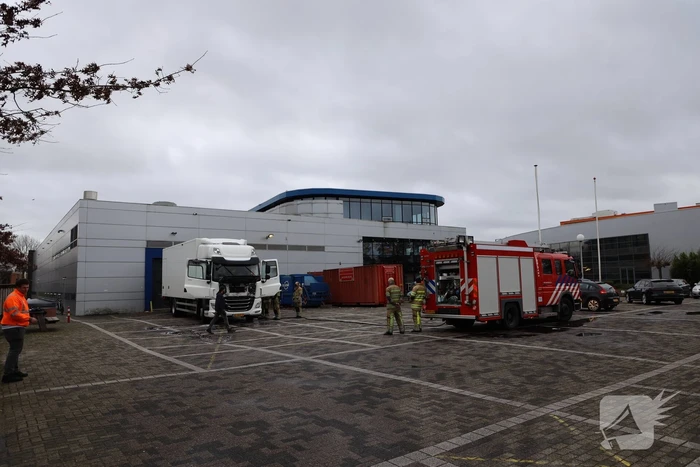 Brand in cabine van vrachtwagen