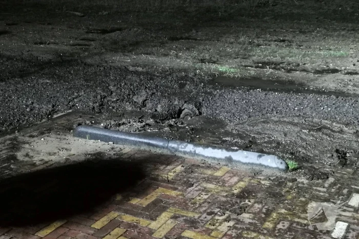 Vrouw zakt weg in drijfzand