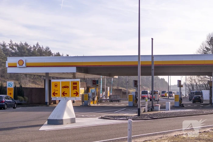 Grote politiemacht tijdens koffiedrinken' op Zwitsal Terrein
