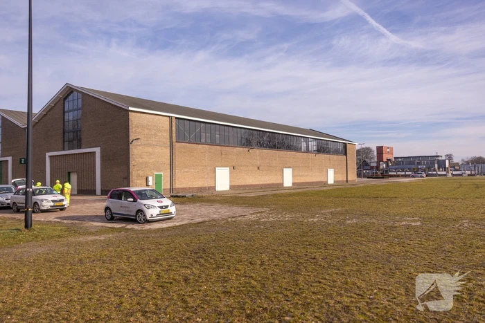 Grote politiemacht tijdens koffiedrinken' op Zwitsal Terrein