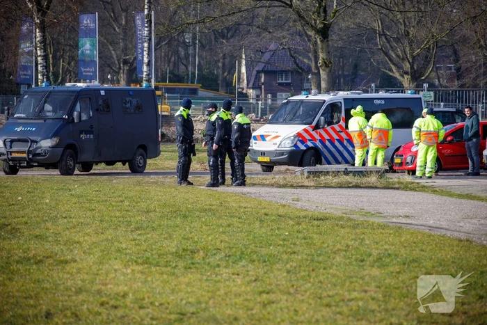Grote politiemacht tijdens koffiedrinken' op Zwitsal Terrein