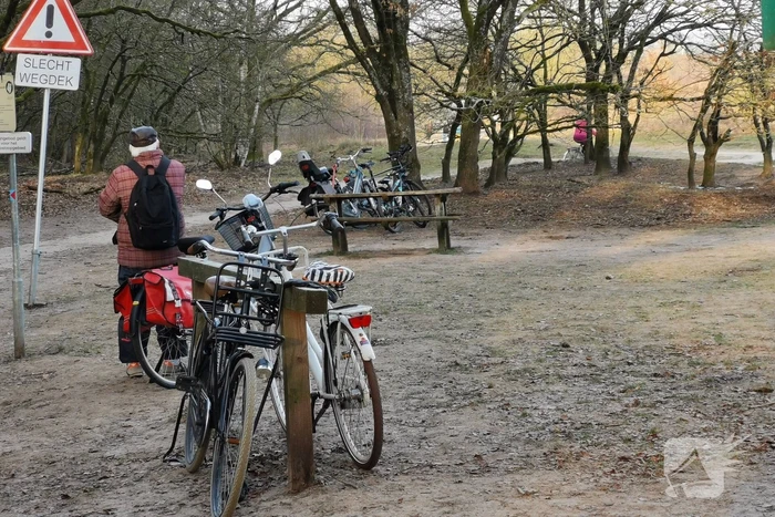 Parkeerplaatsen natuurgebieden vol