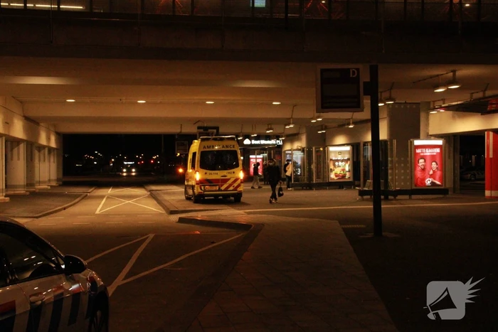 Dronken persoon valt op station