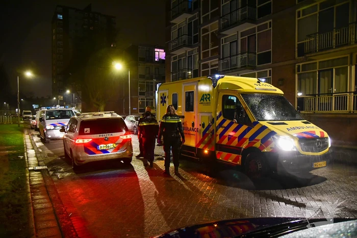 Man gewond na steekpartij op straat