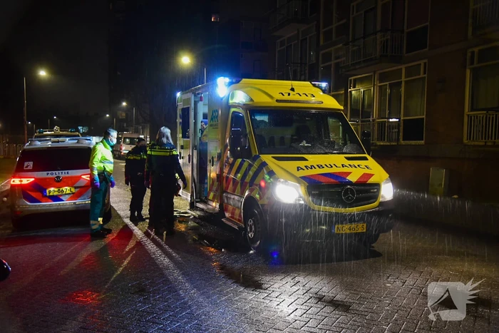 Man gewond na steekpartij op straat