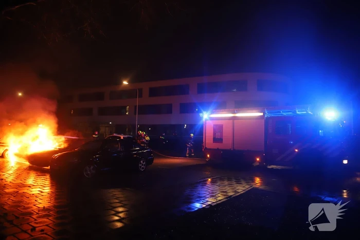 Wederom auto volledig uitgebrand
