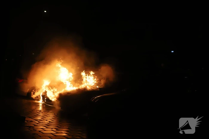Wederom auto volledig uitgebrand