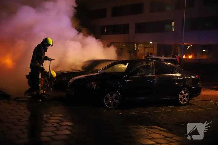 Wederom auto volledig uitgebrand