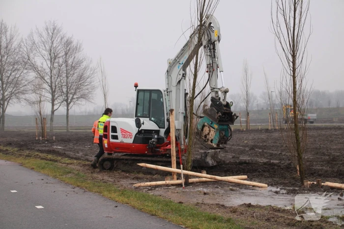 Waterleiding geraakt bij graafwerkzaamheden