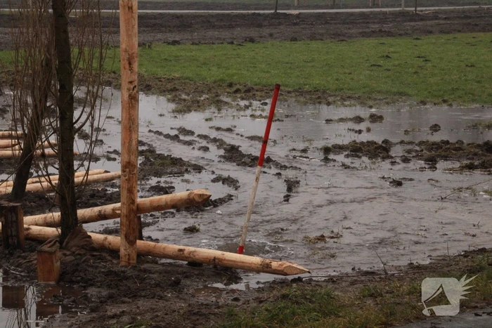 Waterleiding geraakt bij graafwerkzaamheden