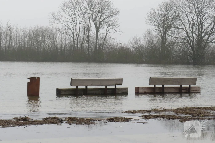 Water van De Waal komt steeds hoger