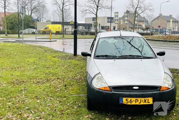 Fietser gewond na ongeval op rotonde