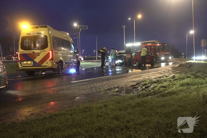 Veel schade bij frontale aanrijding