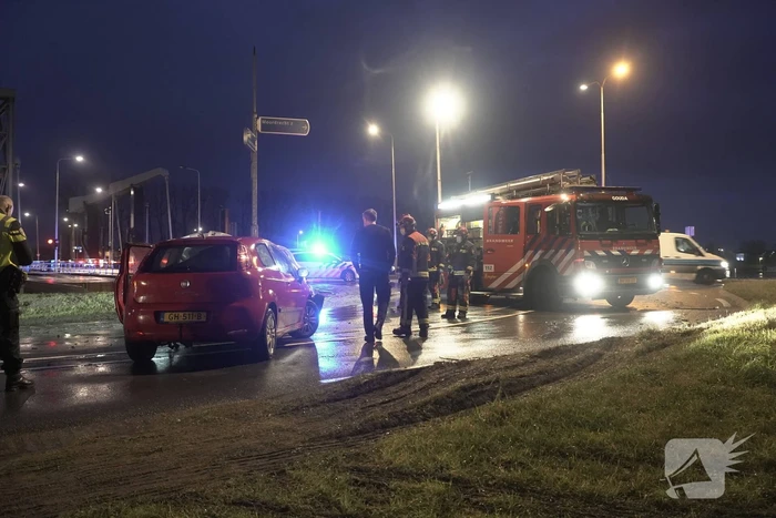 Veel schade bij frontale aanrijding