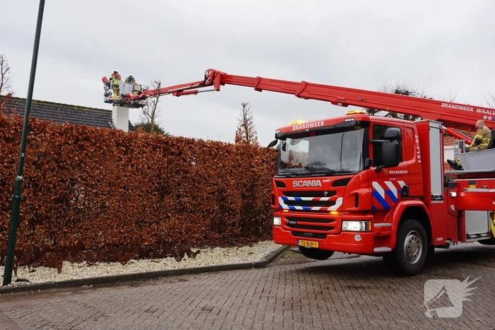 Brand in schoorsteen van woning