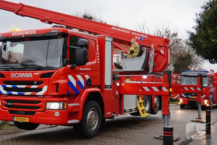 Brand in schoorsteen van woning
