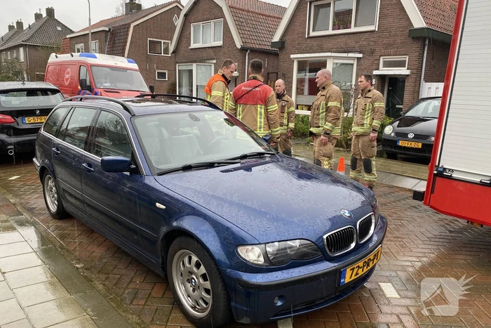 Brandweer doet onderzoek naar benzinelucht