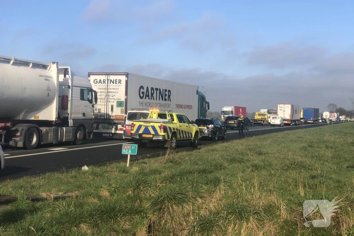 Meerdere voertuigen betrokken bij ongeval op snelweg
