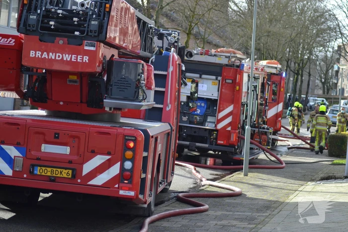 Uitslaande brand in woning na explosie