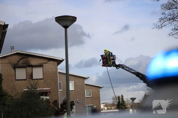 Uitslaande brand in woning na explosie