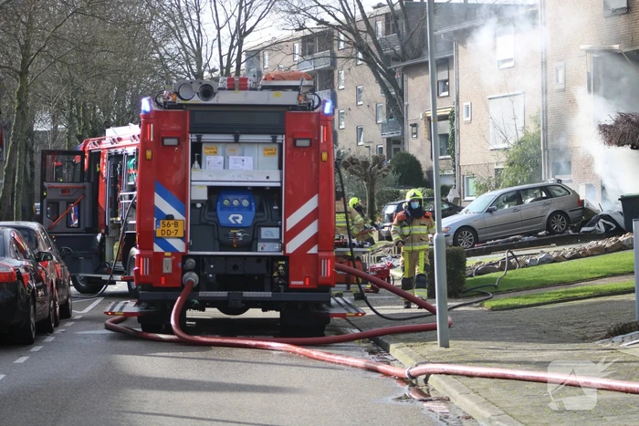 Uitslaande brand in woning na explosie