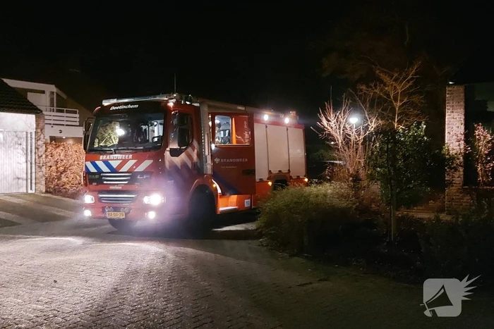 Brandweer verricht metingen na gaslucht
