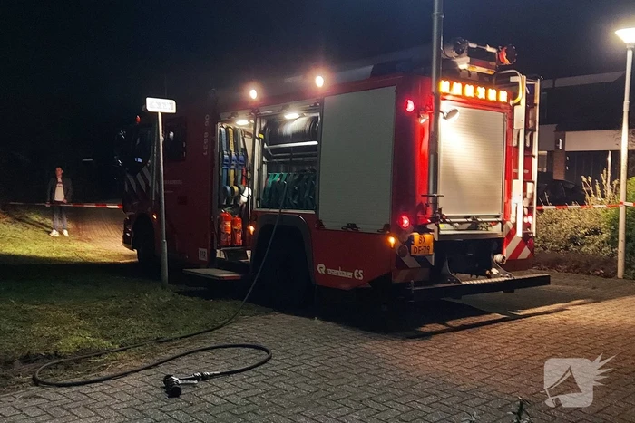 Brandweer verricht metingen na gaslucht