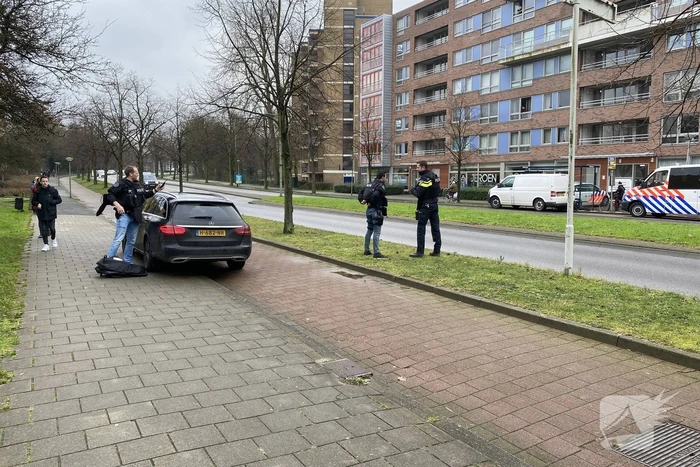 Politie valt woning binnen na melding