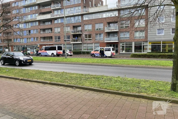 Politie valt woning binnen na melding