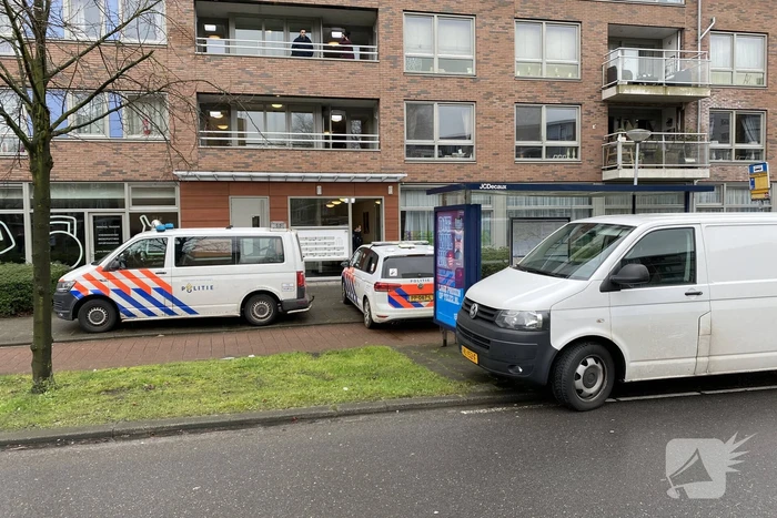 Politie valt woning binnen na melding