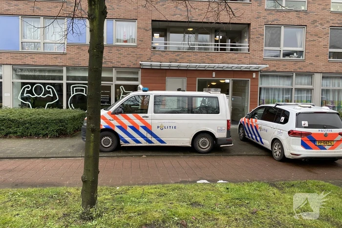 Politie valt woning binnen na melding