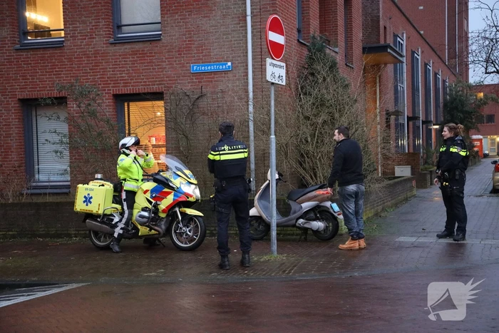 Scooterrijder gaat onderuit