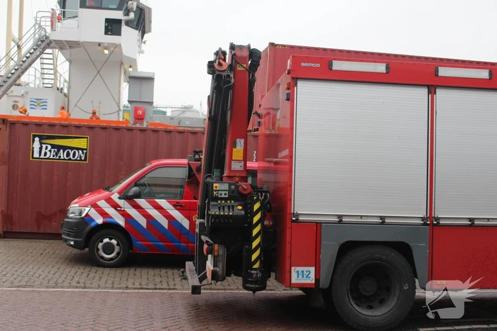Persoon ernstig gewond na val in ruim van schip