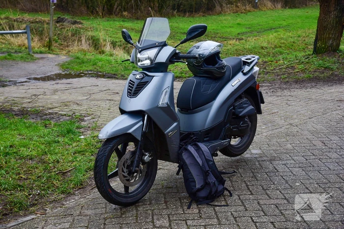 Hardloper aangereden door scooterrijder