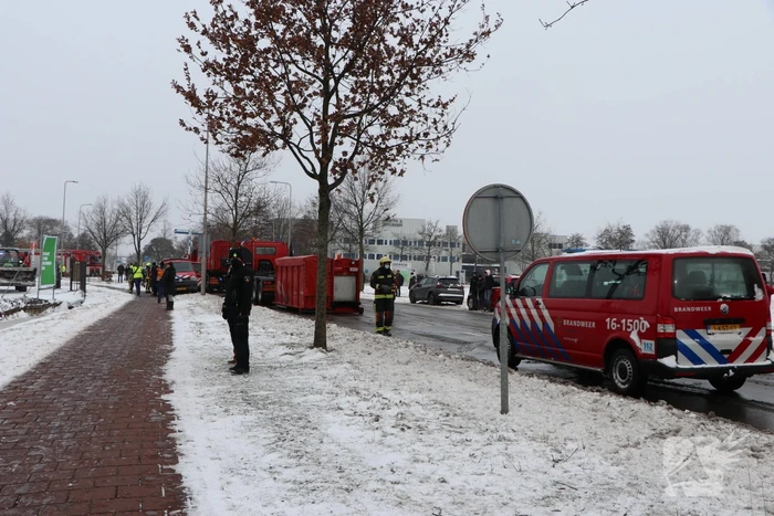 Dak Intratuin volledig in brand