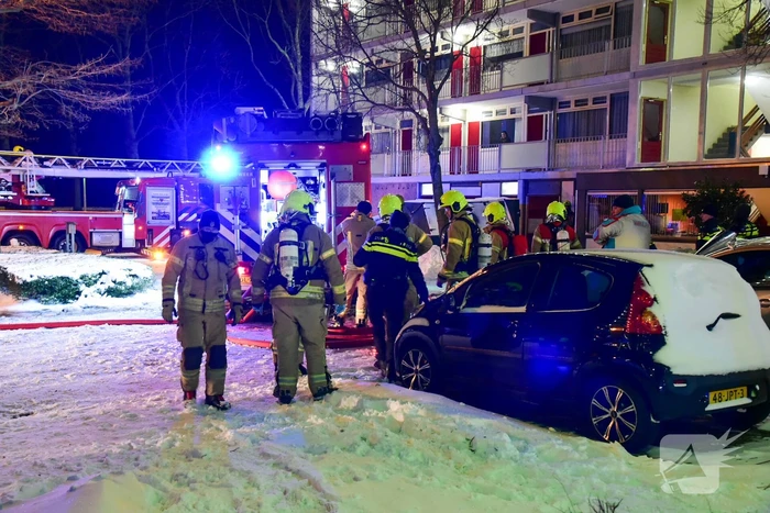 Flatwoning verwoest door uitslaande brand