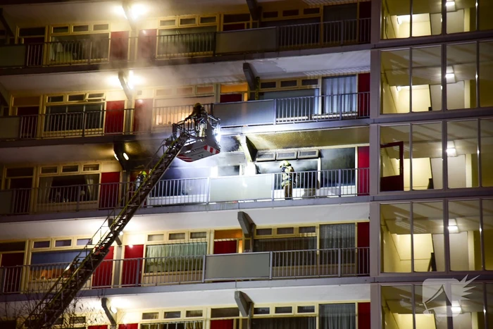 Flatwoning verwoest door uitslaande brand