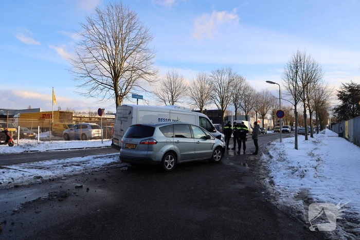 Botsen op kruising bedrijventerrein De Hoef