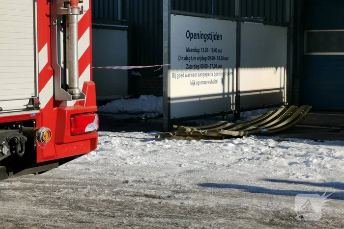 Carwash gesloten door ingestort dak