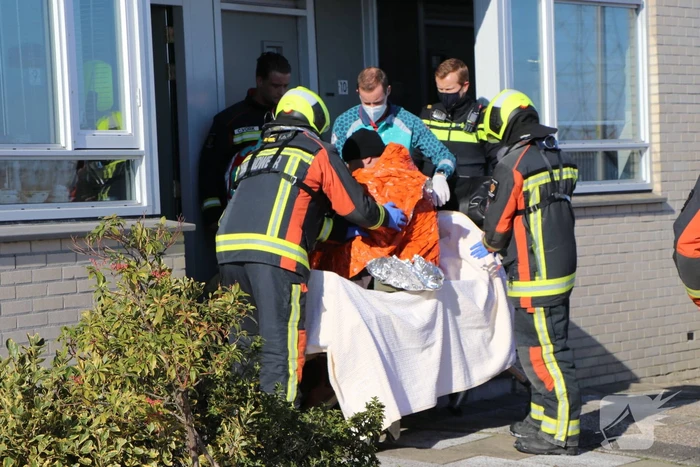 Schaatser zakt door ijs op kanaal Dwarswetering
