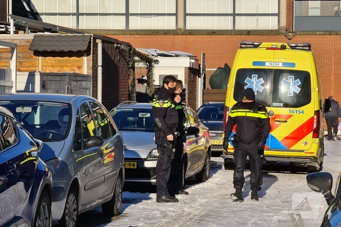 Traumahelikopter landt in park voor incident in woning