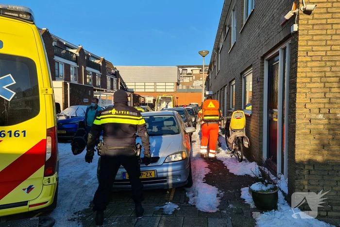 Traumahelikopter landt in park voor incident in woning