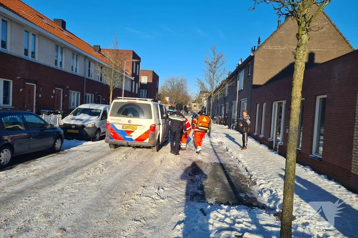Traumahelikopter landt in park voor incident in woning