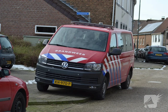 Brandweer doet onderzoek naar vermoedelijke schoorsteenbrand