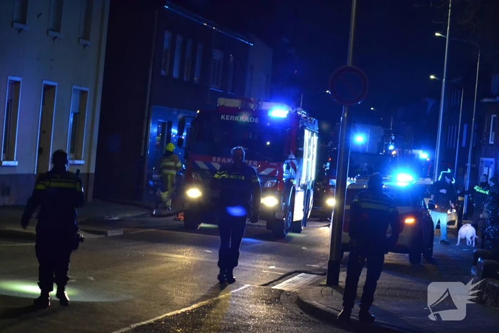 Brand in tuin met gasflessen