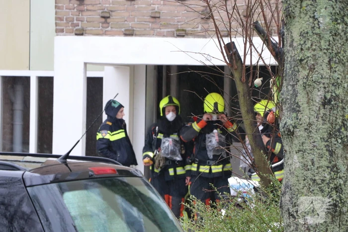 Onderzoek in flatgebouw naar vreemde lucht