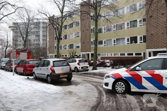 Onderzoek in flatgebouw naar vreemde lucht
